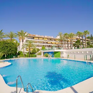 carolina-park-golden-mile-marbella.1costadelsol.com/